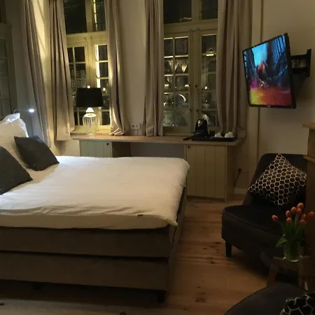 With A View Bed & Breakfast 2*